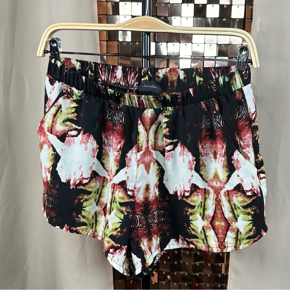 Seductions Floral Shorts w Elastic Waist Size Medium